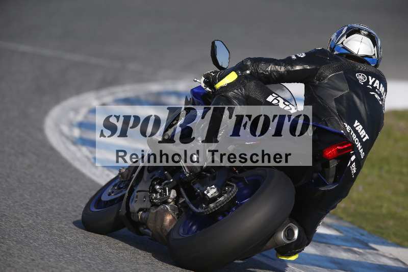 /Archiv-2024/02 29.01.-02.02.2024 Moto Center Thun Jerez/Gruppe gruen-green/backside